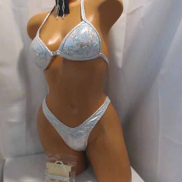 NWT NPC WELLNESS COMPETITION BIKINI SUIT SILVER 32B CUP SMALL BOTTOMS - Picture 2 of 6